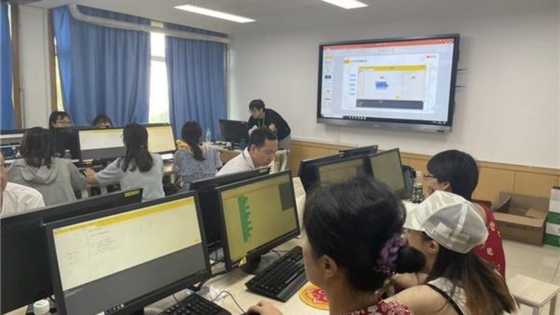 报名心理咨询师（二级）的条件：